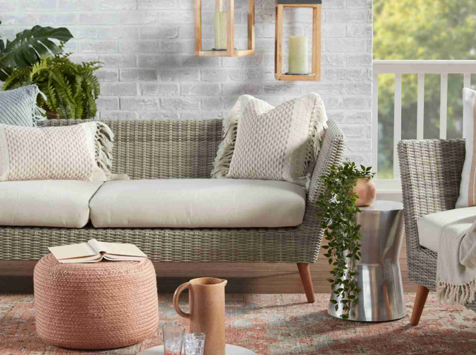 welcoming-entryway-setting-the-right-tone.jpg